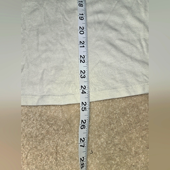 MTV Women's L Graphic Tee - Picture 8 of 10